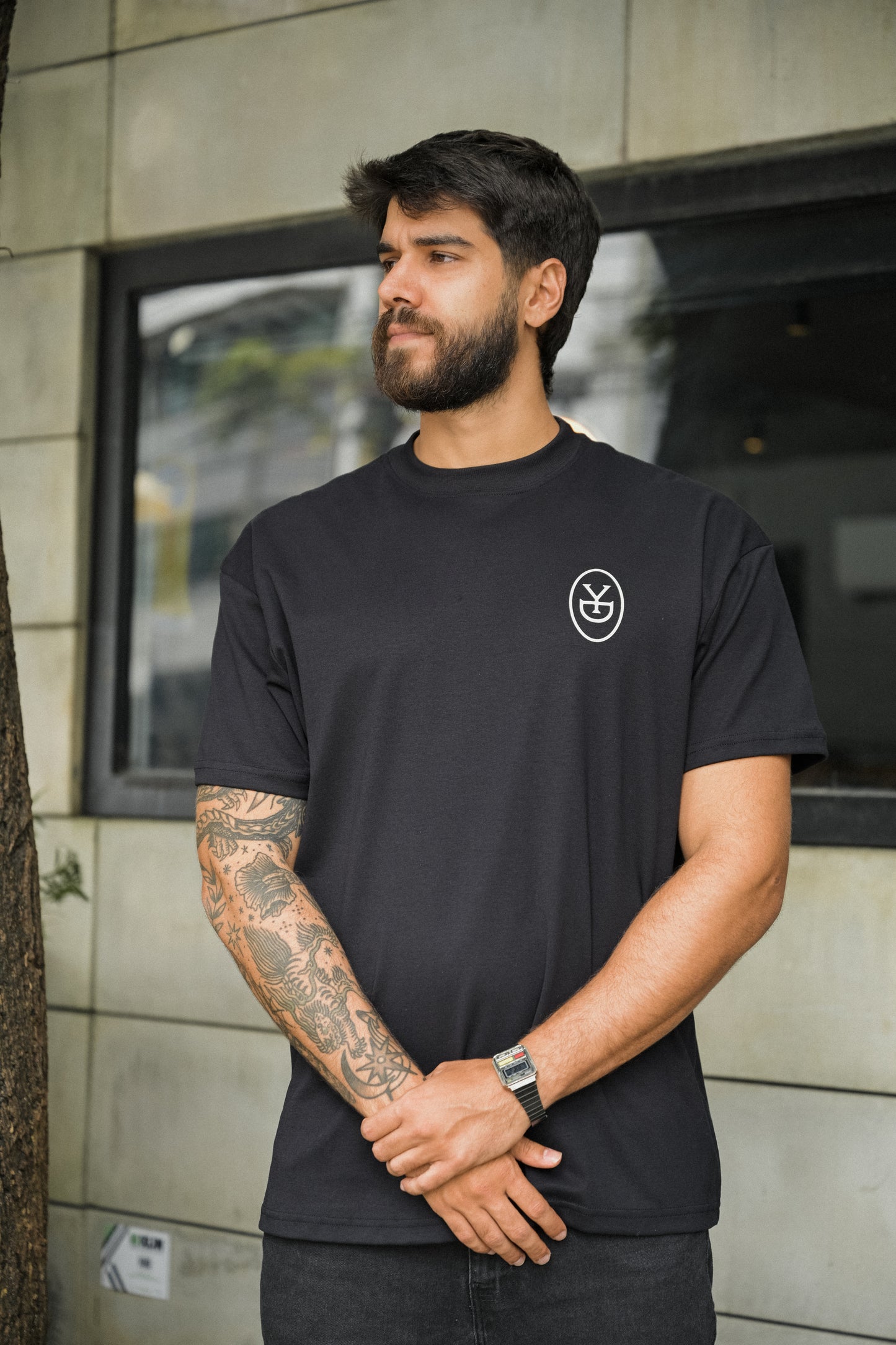 Camiseta Over Savor the Taste - Preta