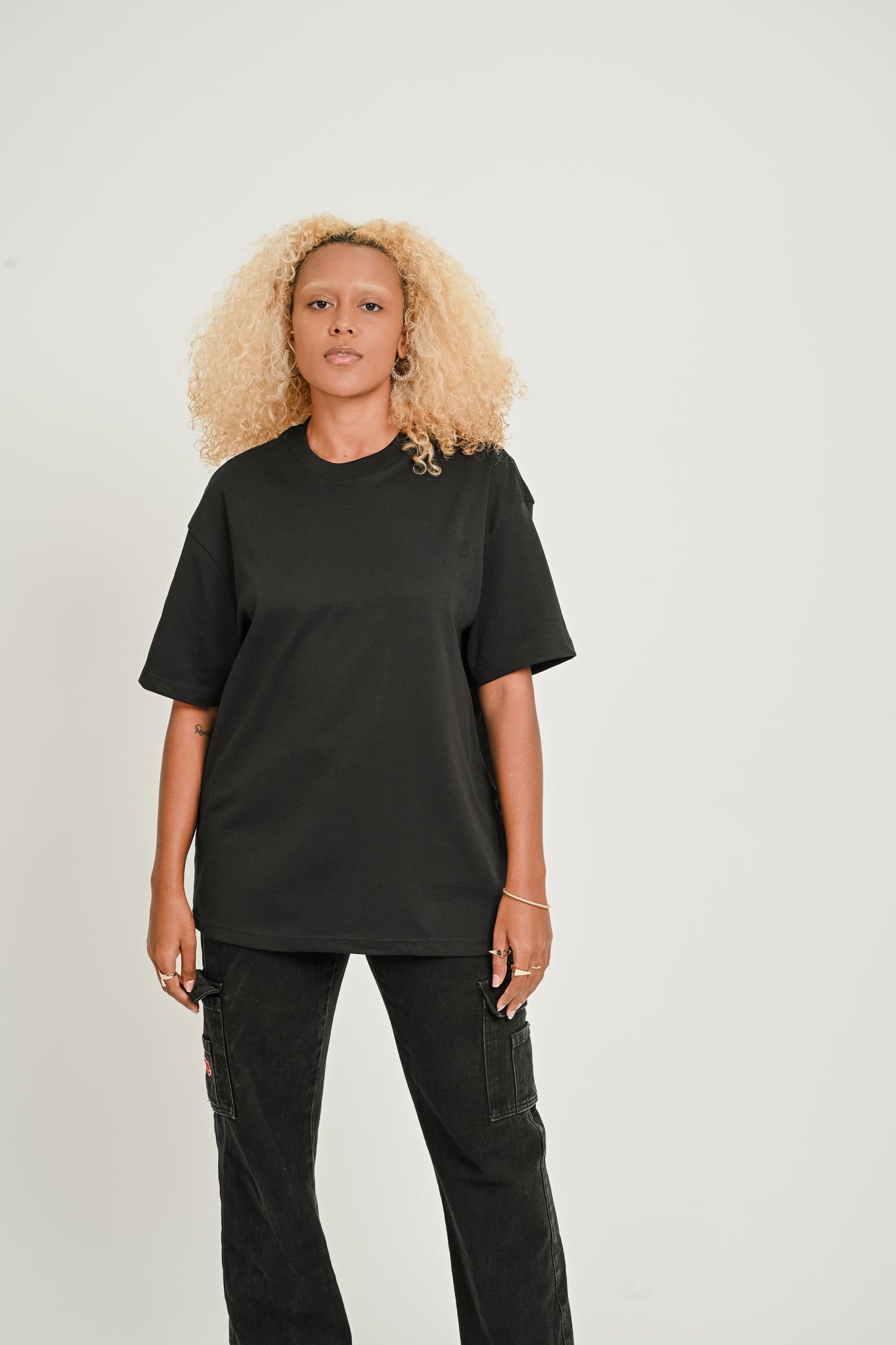 Camiseta Over Festim Preta