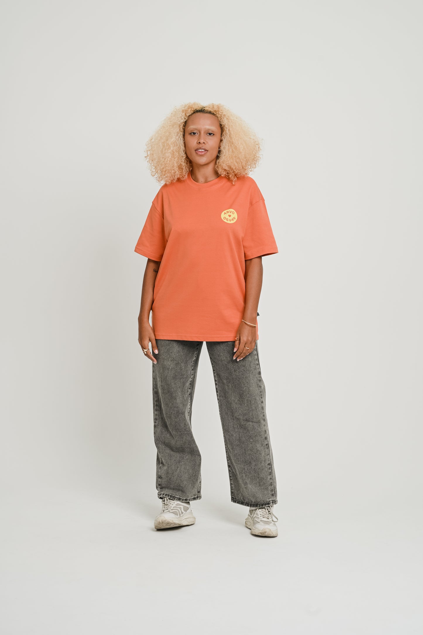 Camiseta Over Comer é Abraçar o Mundo