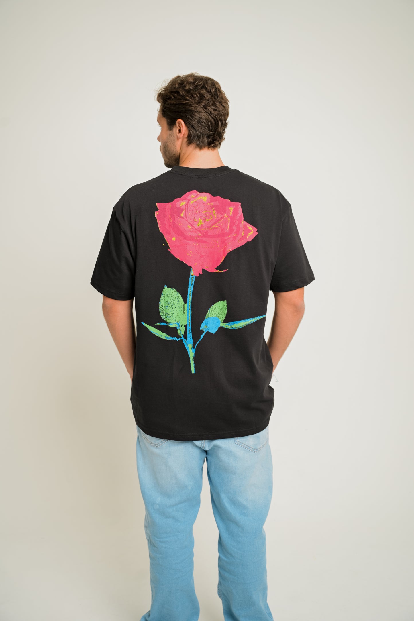 Camiseta Over Blooming Takes Time