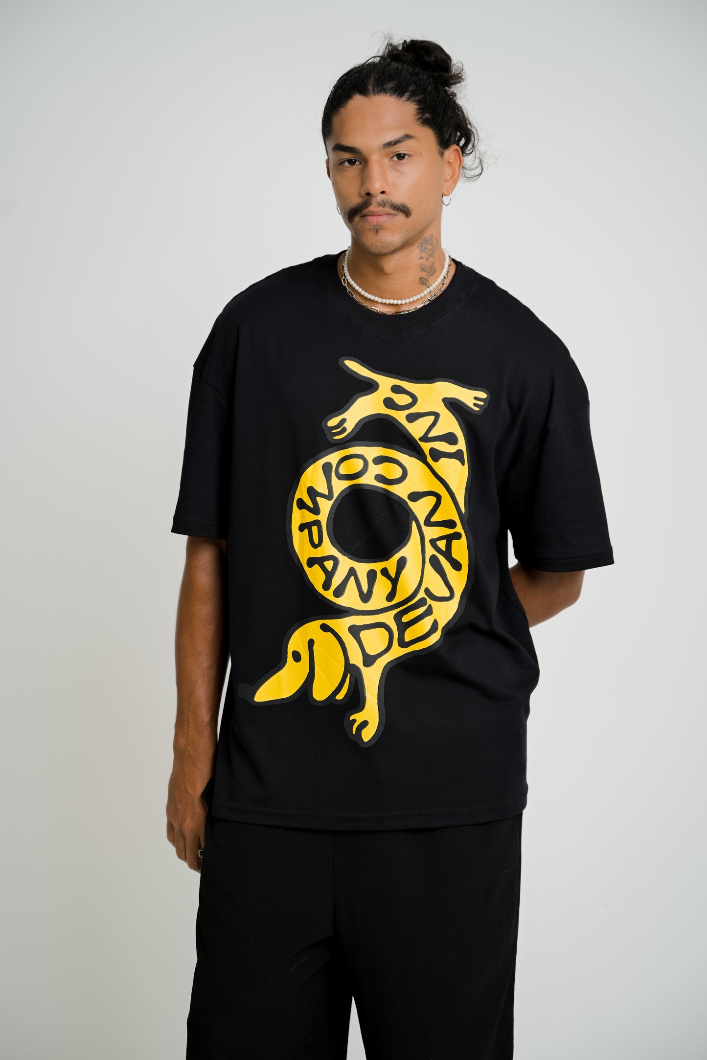 Camiseta Over Longdog - Preta