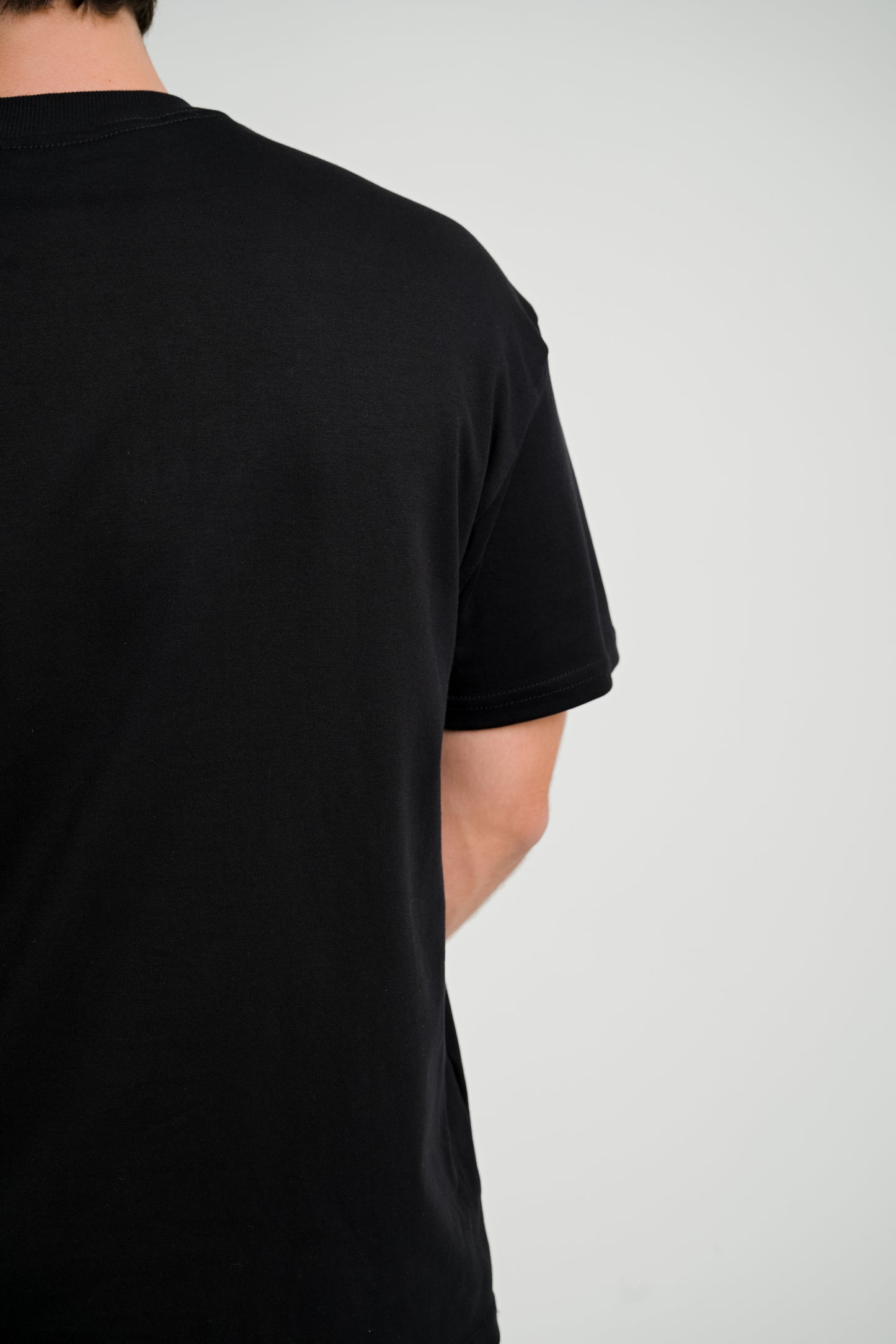 Camiseta Over Morango - Preta