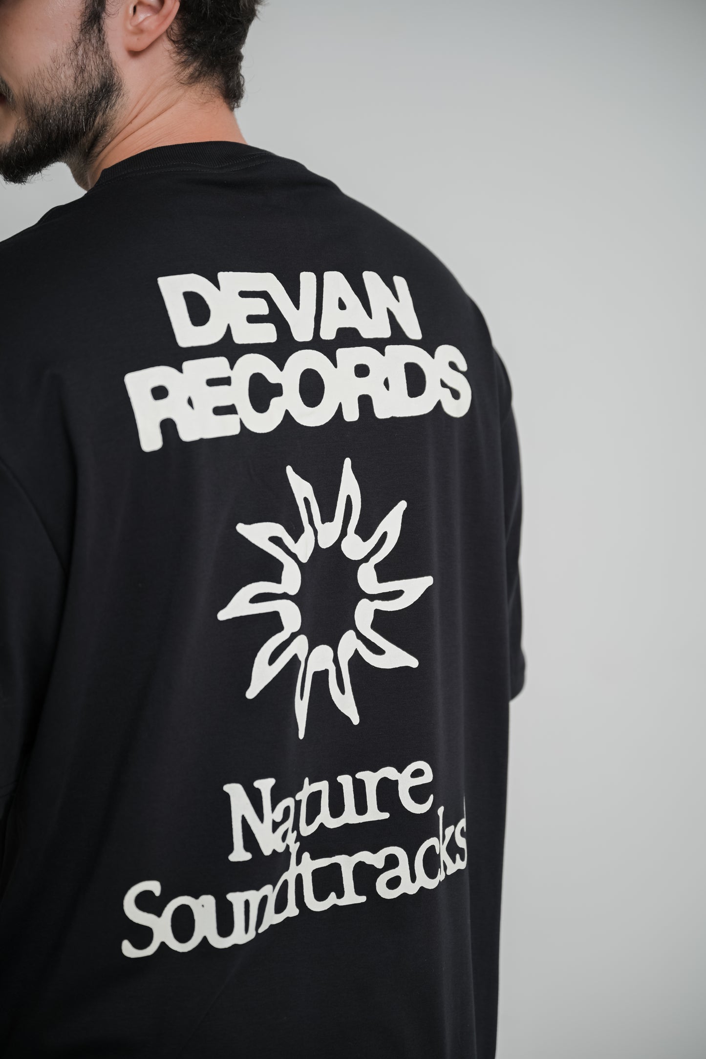Camiseta Over Devan Records