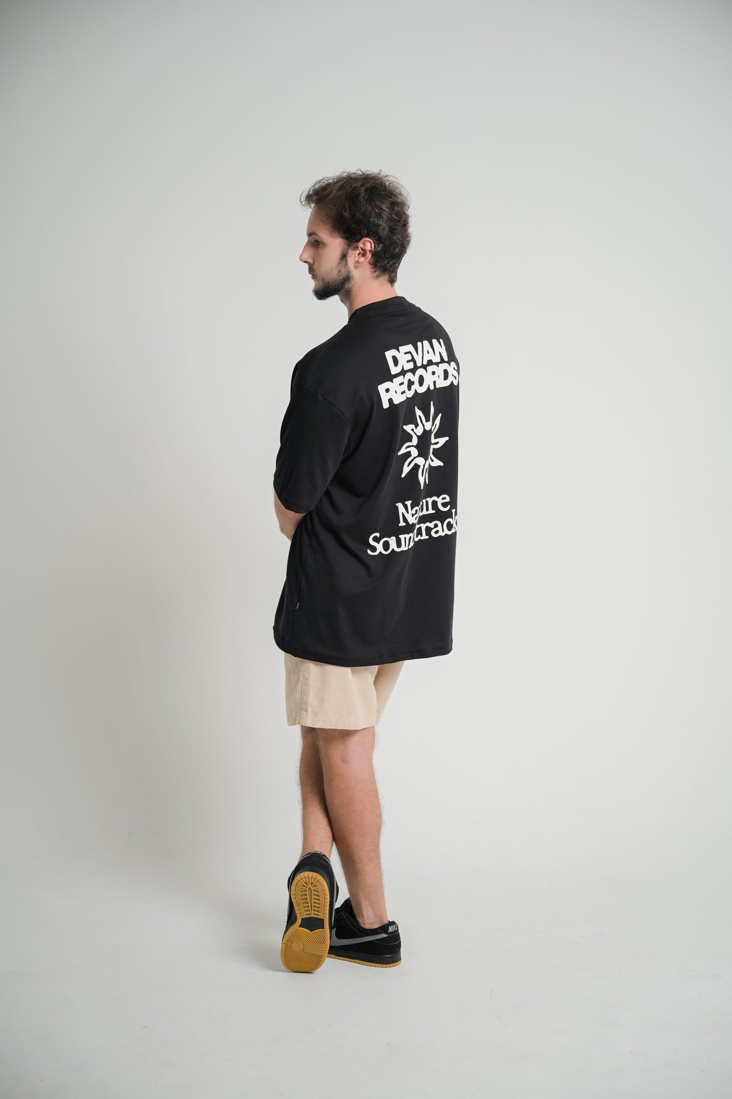 Camiseta Over Devan Records