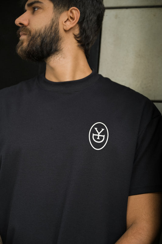 Camiseta Over Savor the Taste - Preta