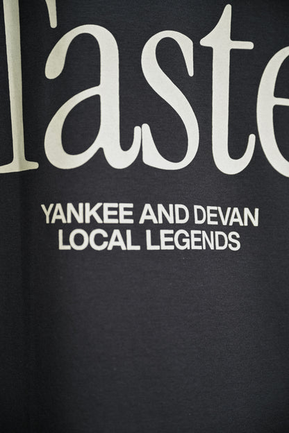 Camiseta Over Savor the Taste - Preta