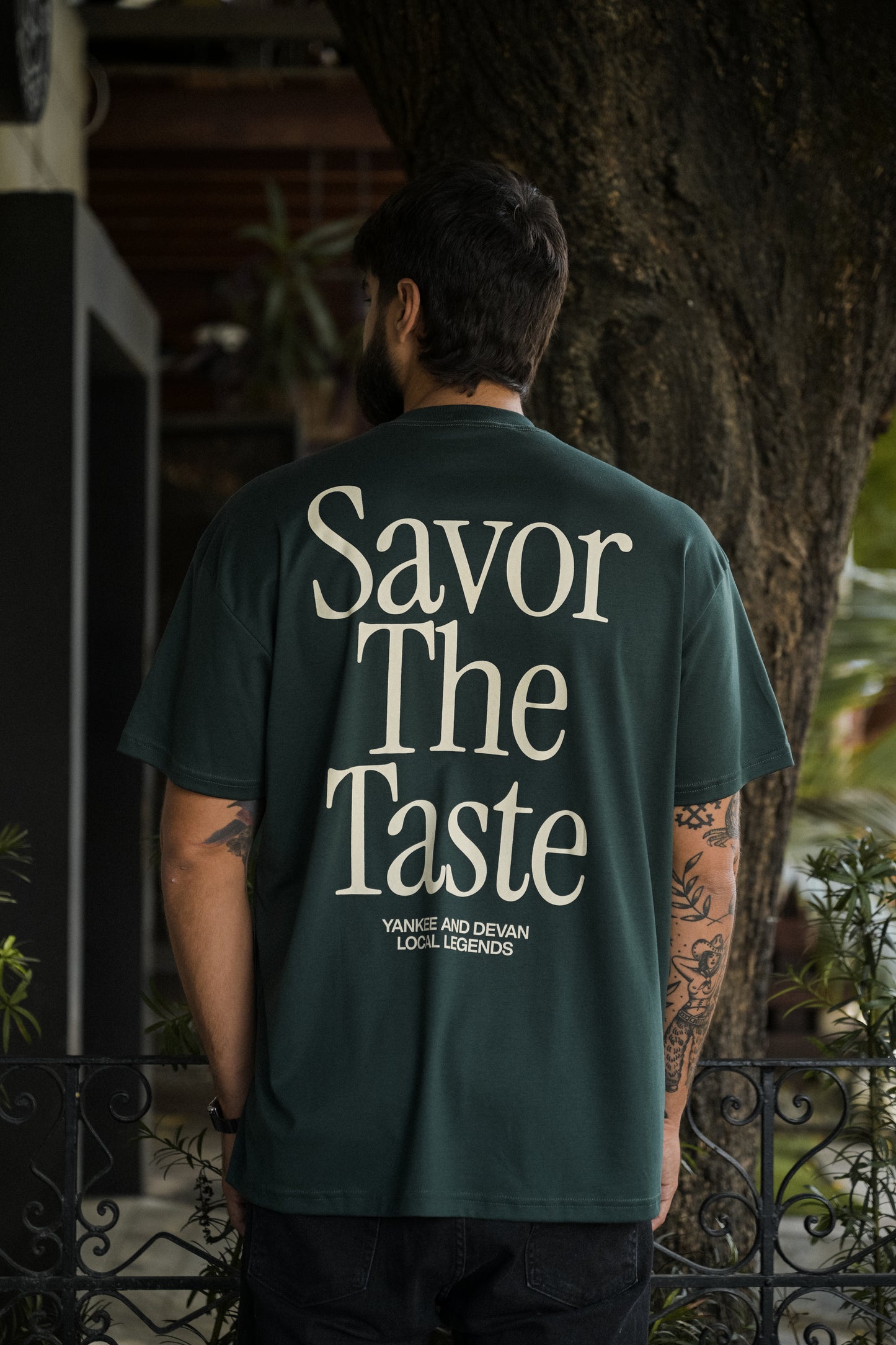 Camiseta Over Savor the Taste - Verde
