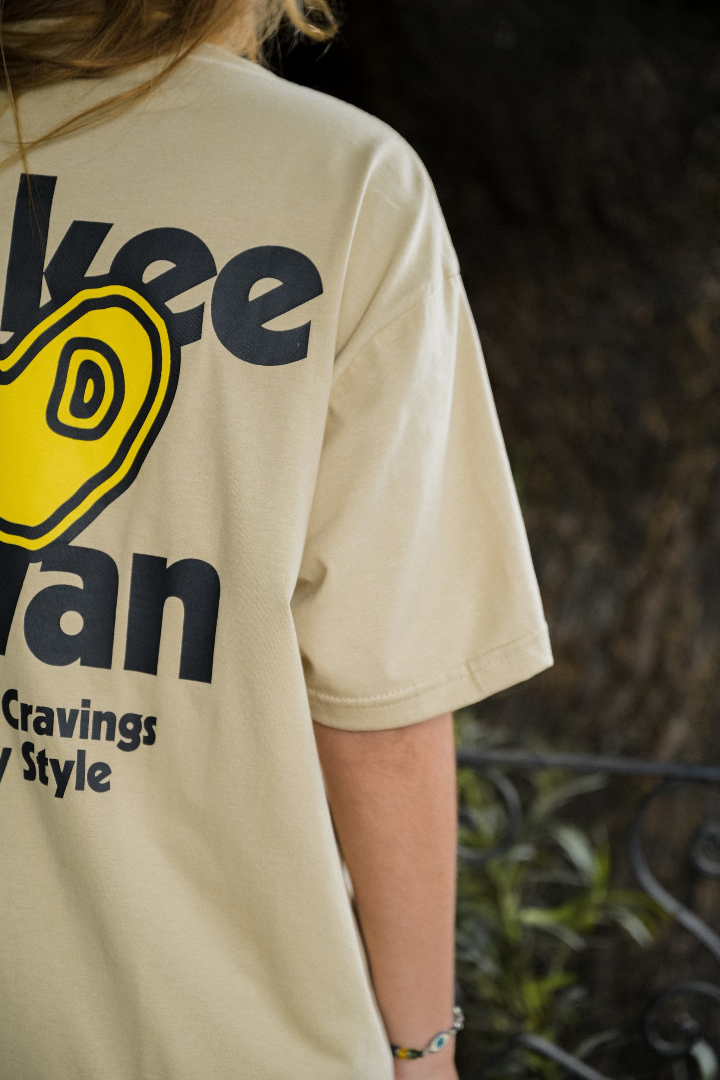 Camiseta Over Fries - Bege