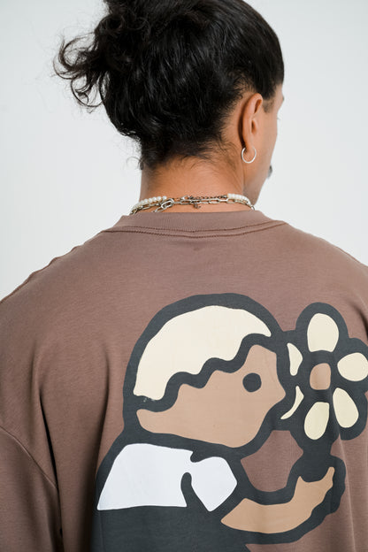 Camiseta Over Garotinho - Marrom