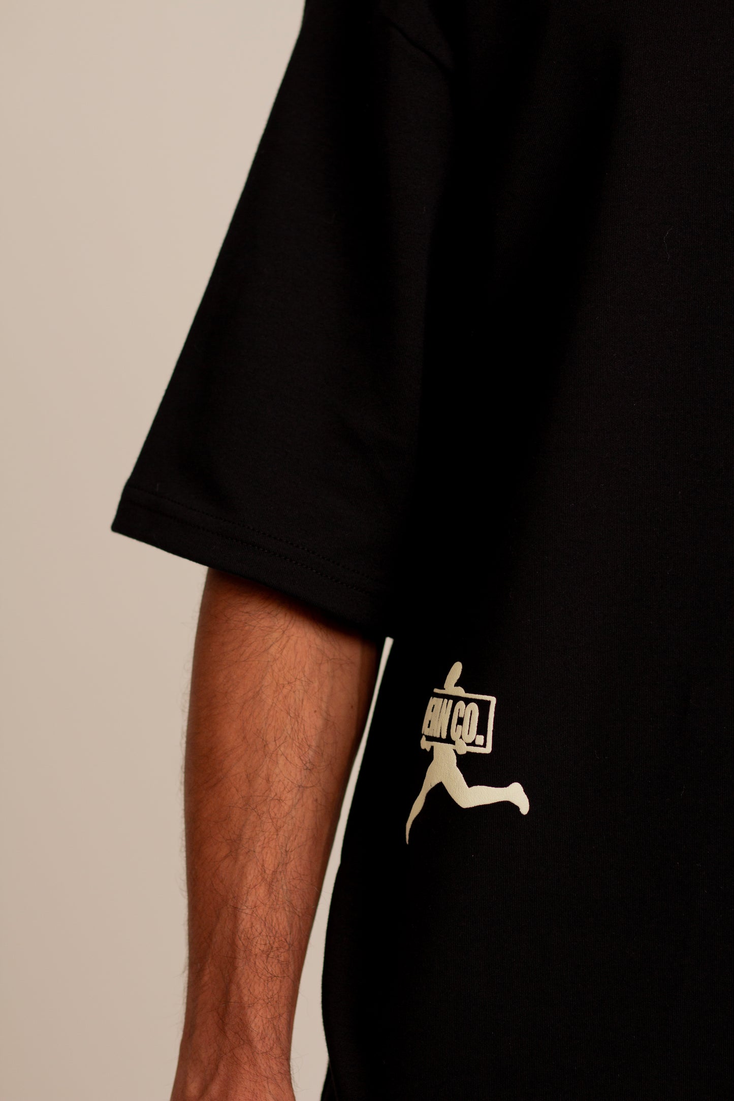 Camiseta Boxy Get Out