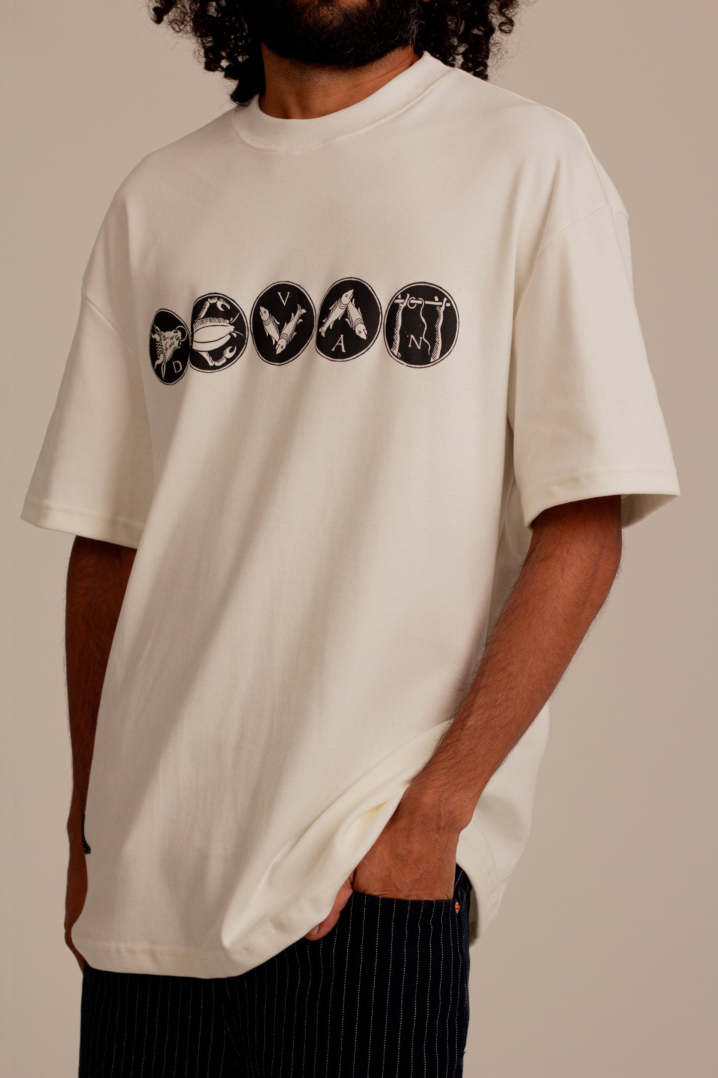 Camiseta Over Moedas