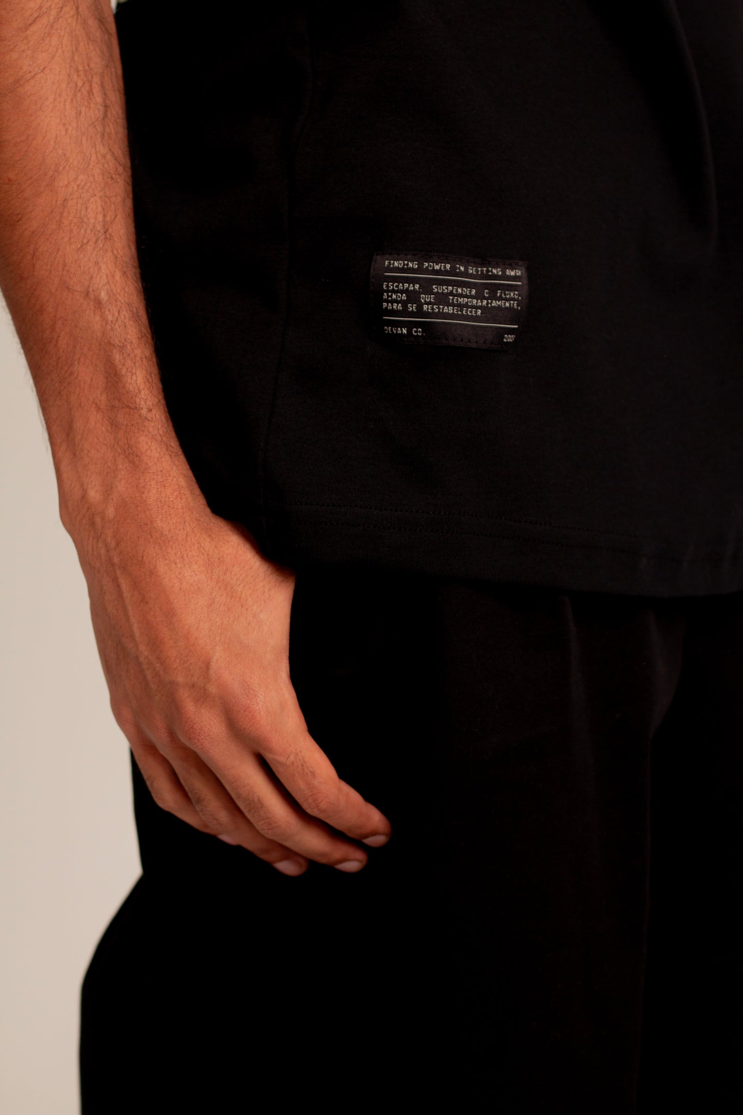 Camiseta Over Ponto de Fuga Preto
