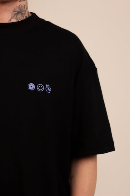 Camiseta Over All You Need Is Offline - Preta
